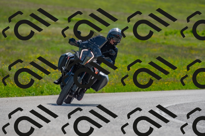 20250525103105-R01_6995_r1