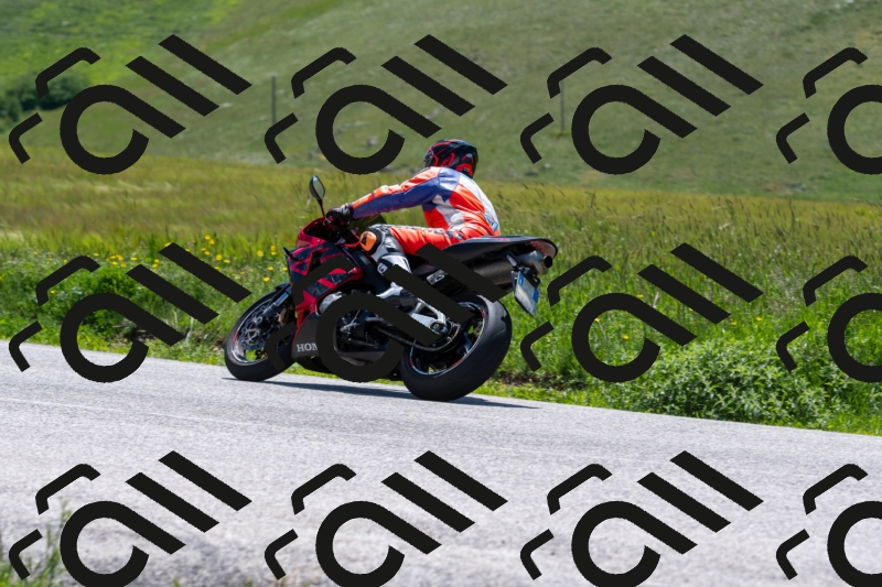 20250525120315-R01_8053_r1