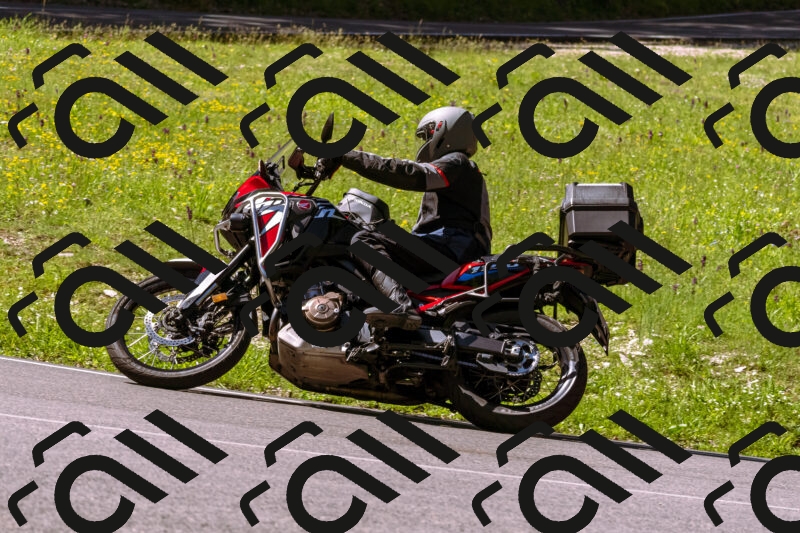 202505250945-_DSC5190_d1_