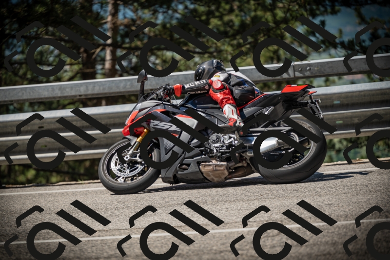 20250531105054-DSC_3212_am_