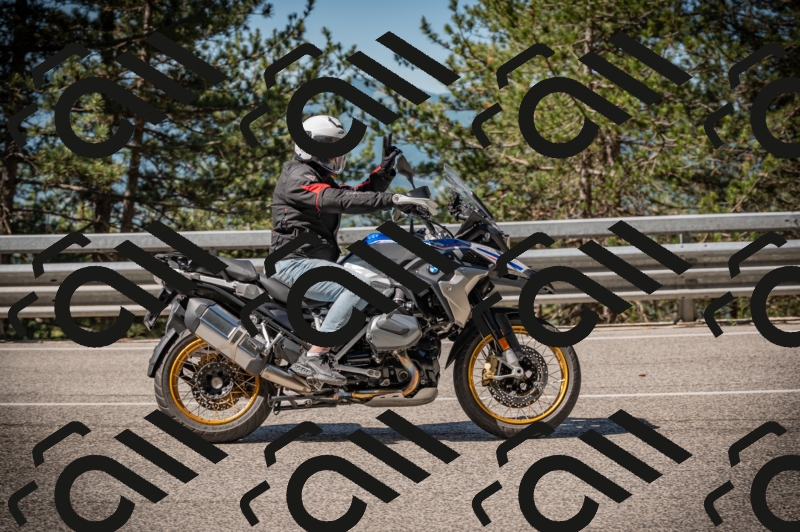 20250601101508-Z62_4187_am_