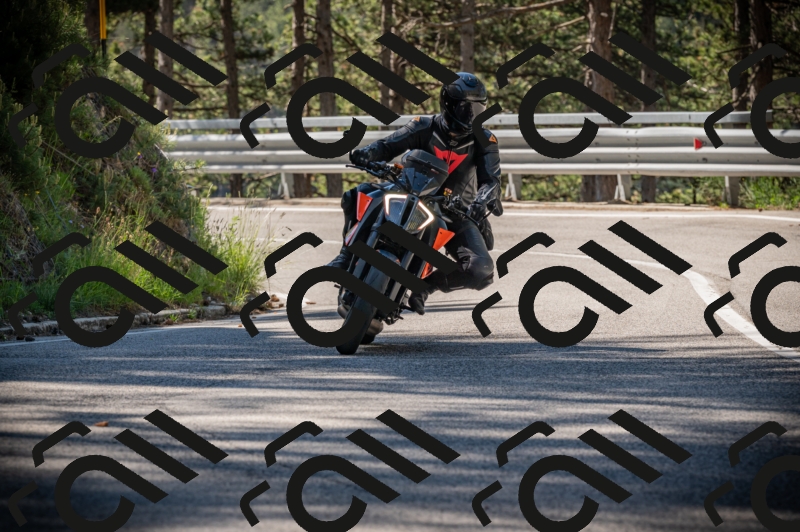 20250601102120-Z62_4285_am_