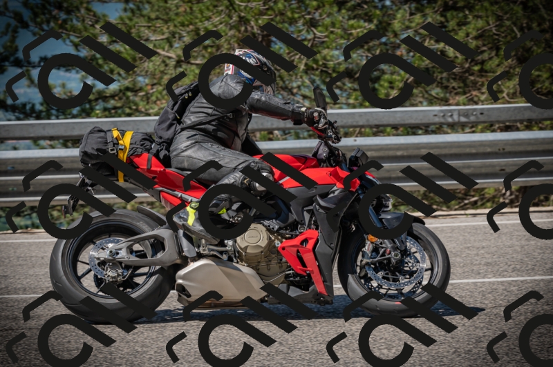 20250601103755-Z62_4396_am_