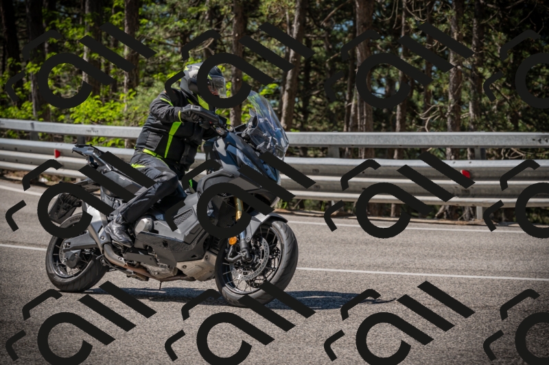 20250601104613-Z62_4484_am_