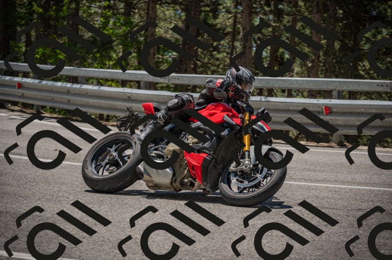 20250601123012-_Z626260_am_