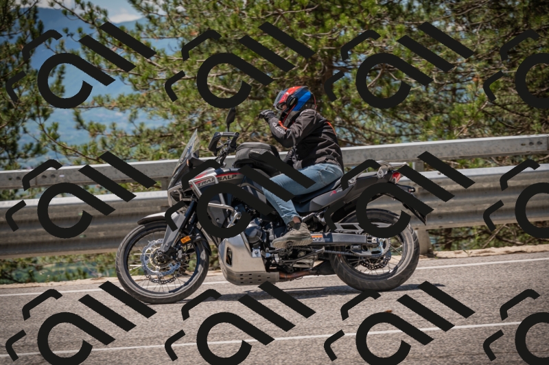 20250601124705-_Z626609_am_