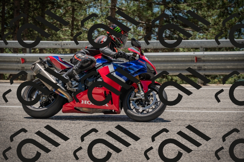 20250601124740-_Z626621_am_