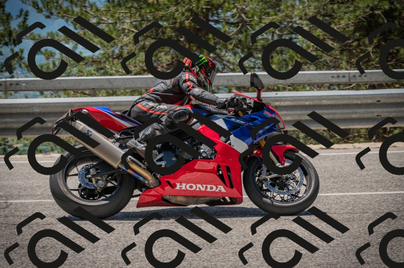 20250601124740-_Z626622_am_