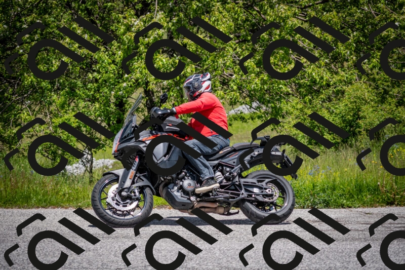 202505311304-DSC_5211_c2