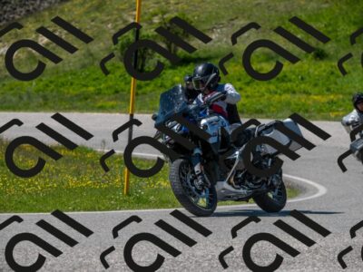 202506011112-M22_8405_m2_