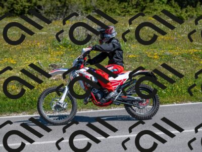 202506011038-M01_9644_m1_