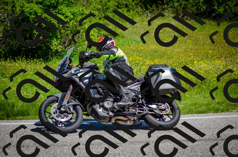 202506011111-DSC_3027_c2