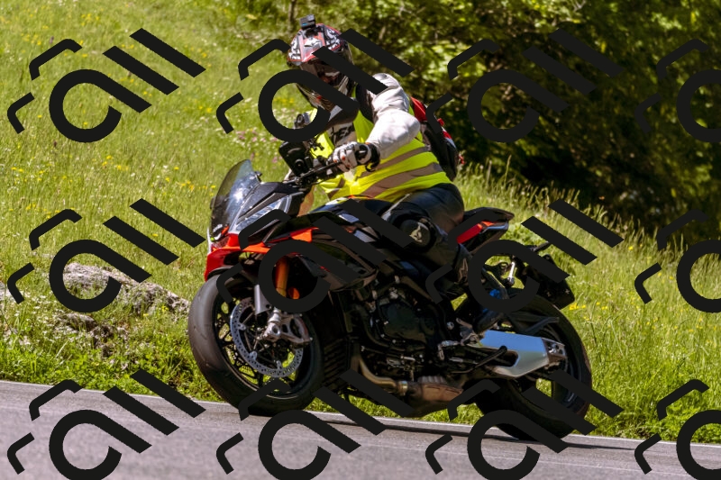 202506011045_DSC6301_d1_