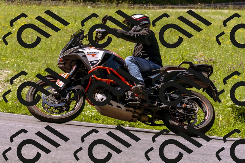 202506011048_DSC6352_d1_