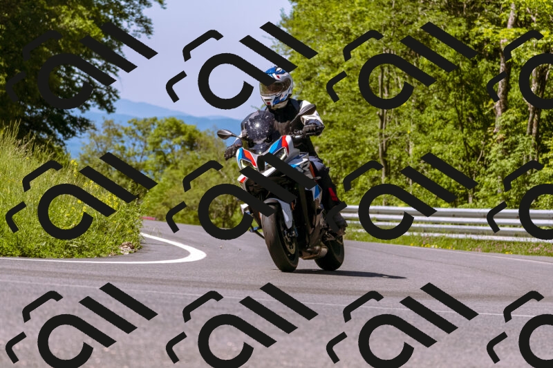 202506011049_DSC6373_d1_