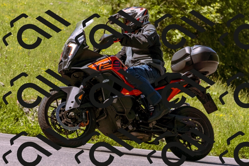 202506011049_DSC6378_d1_