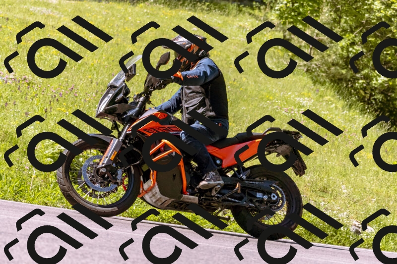 202506011049_DSC6380_d1_