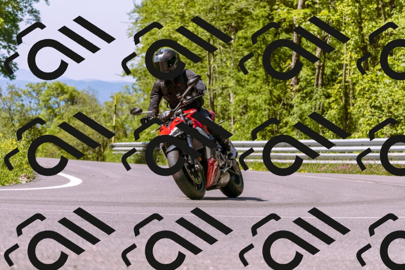 202506011059_DSC6471_d1_