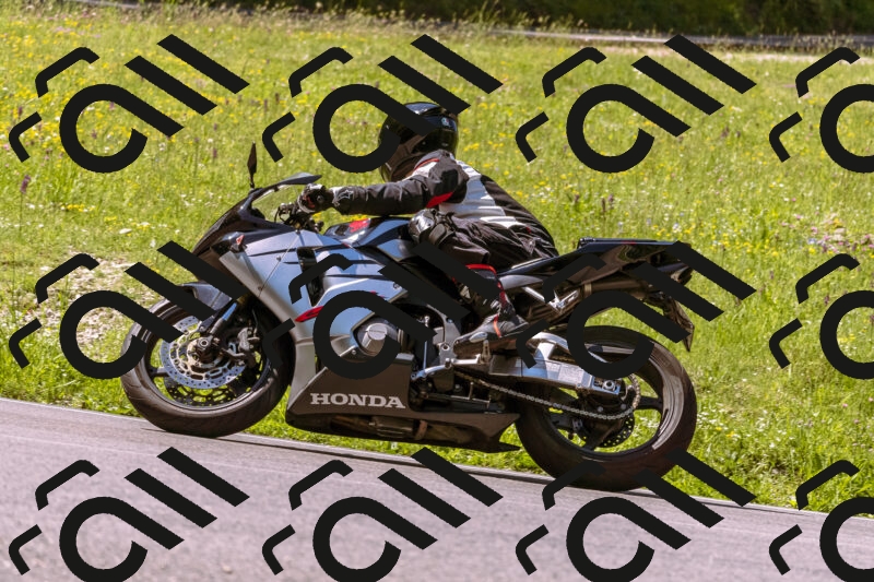 202506011105_DSC6518_d1_