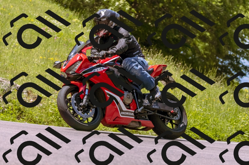 202506011152_DSC6876_d1_