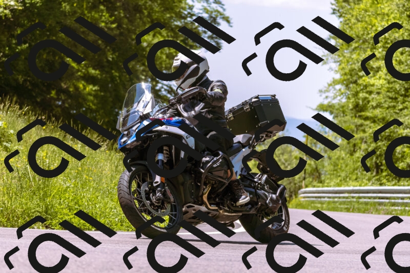 202506011205_DSC6928_d1_