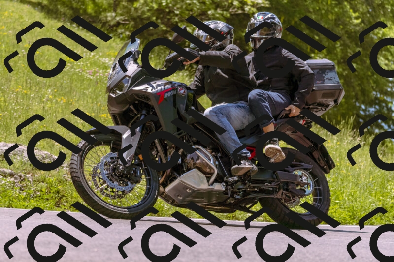 202506011221_DSC6985_d1_