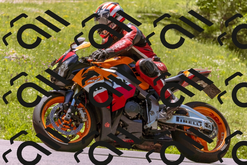 202506011227_DSC7045_d1_