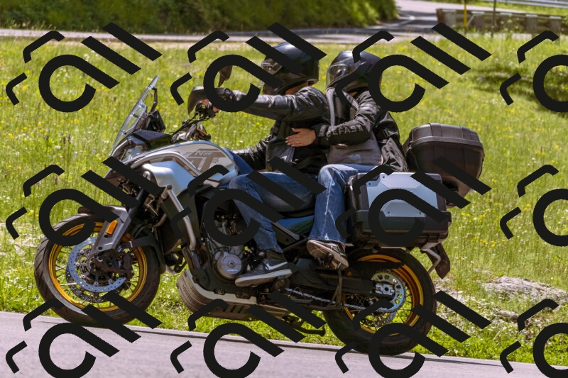 202506011238_DSC7075_d1_