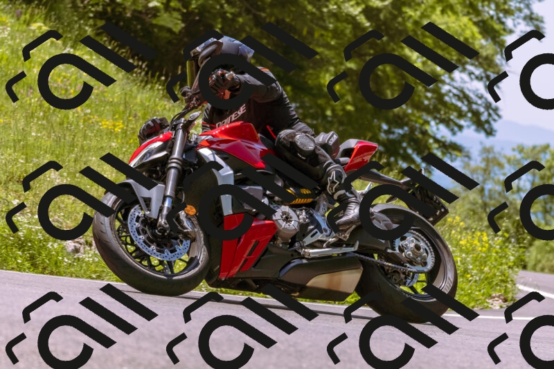 202506011248_DSC7105_d1_