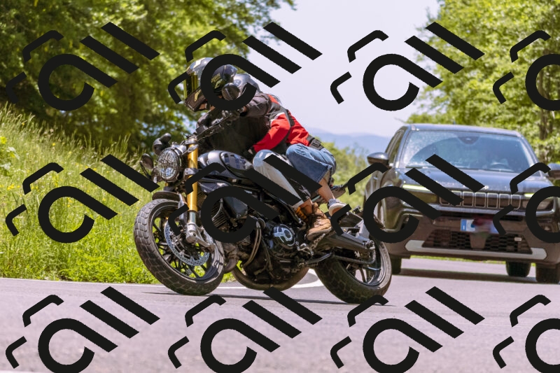 202506011248_DSC7110_d1_