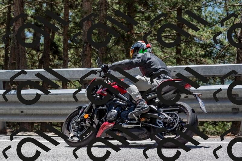 202506011257-DSC_5284_c4_