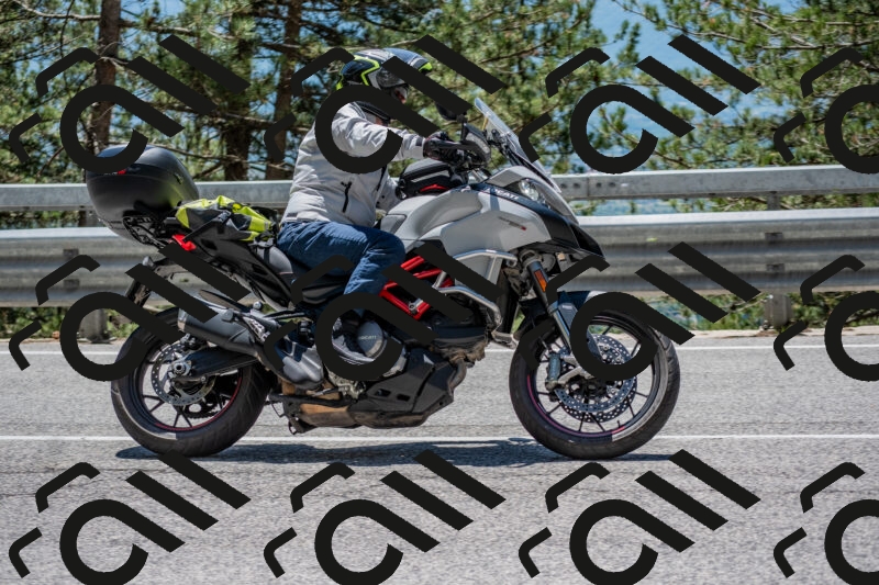 202506011300-DSC_5317_c4_