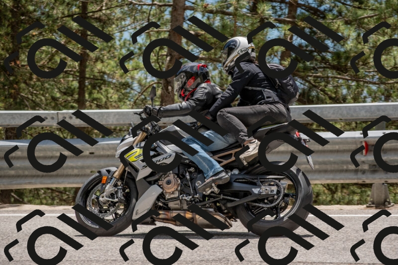 202506011332-DSC_5860_c4_