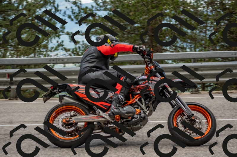 202506011441-DSC_6433_c4_