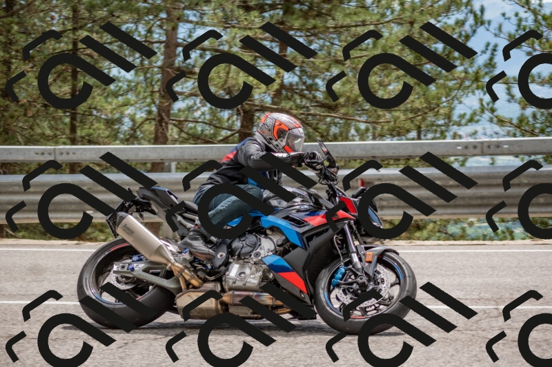 202506011443-DSC_6444_c4_