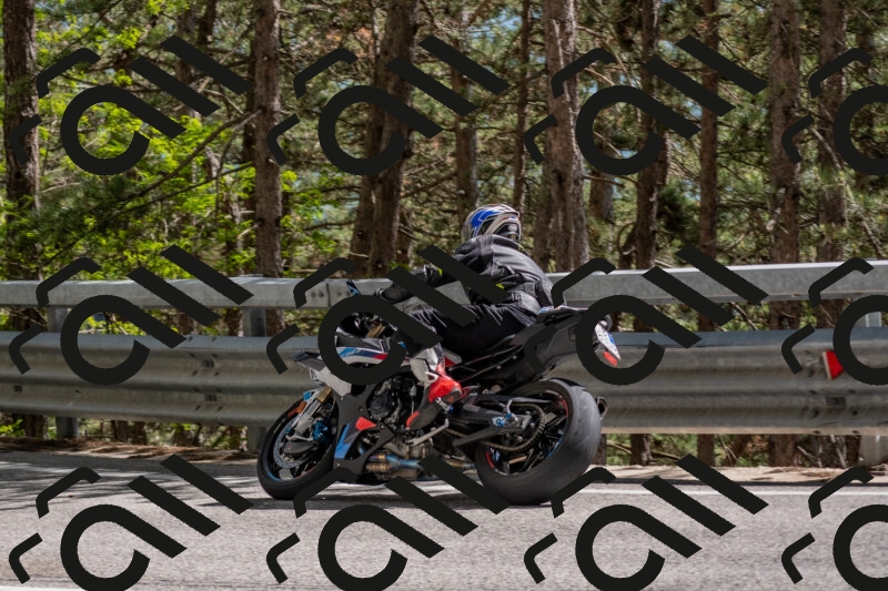 202506011538-DSC_6802_c4_