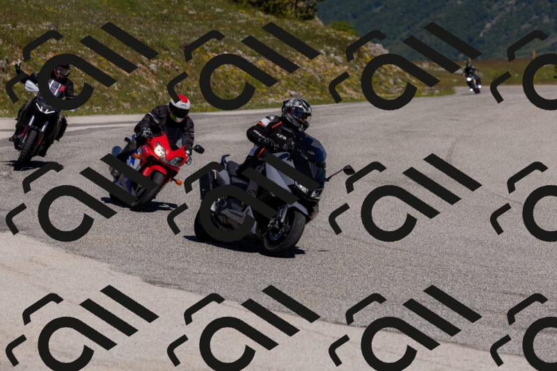 202506011105-_04A8301_c3_