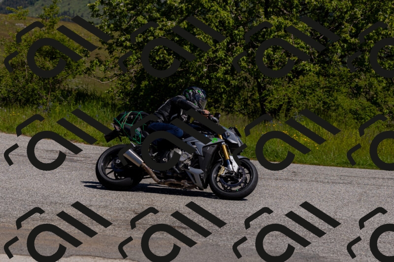 202506011105-_04A8309_c3_