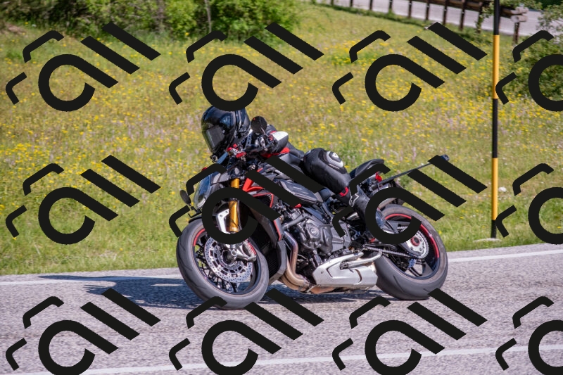 202506020959-DSC_6994_c4_