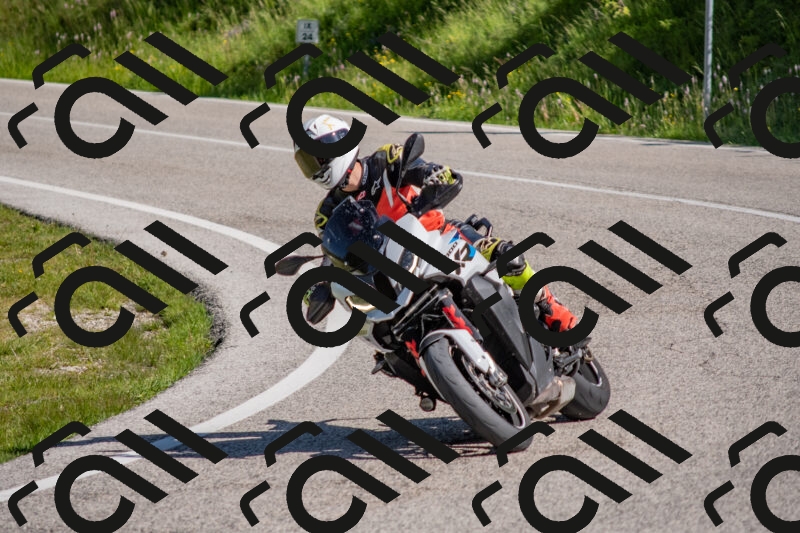 202506020959-DSC_7009_c4_