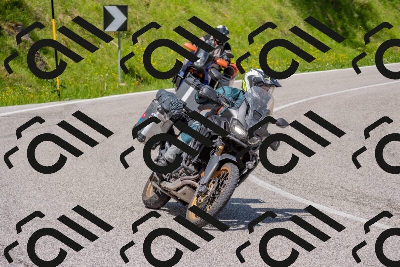 202506021118-DSC_7774_c4_