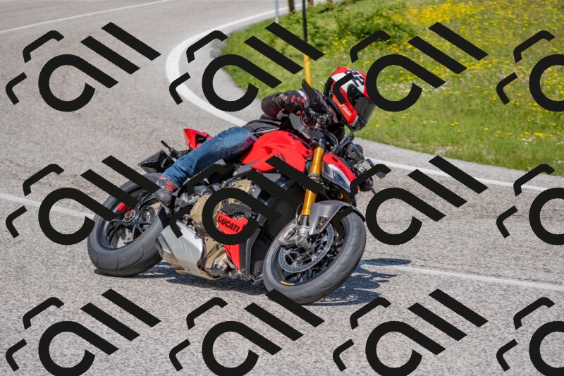 202506021121-DSC_7847_c4_