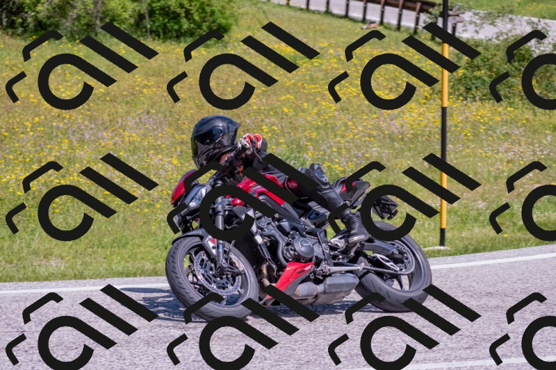 202506021124-DSC_7943_c4_