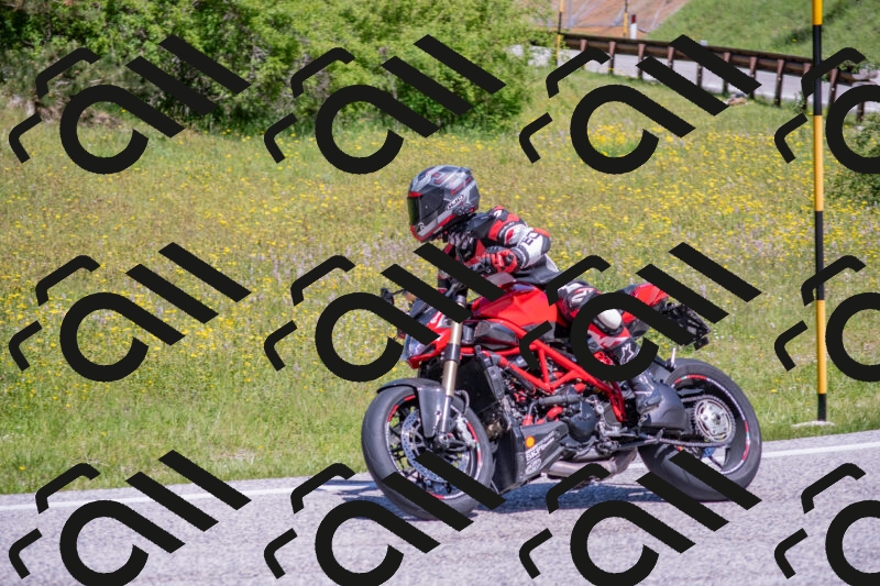 202506021136-DSC_8071_c4_