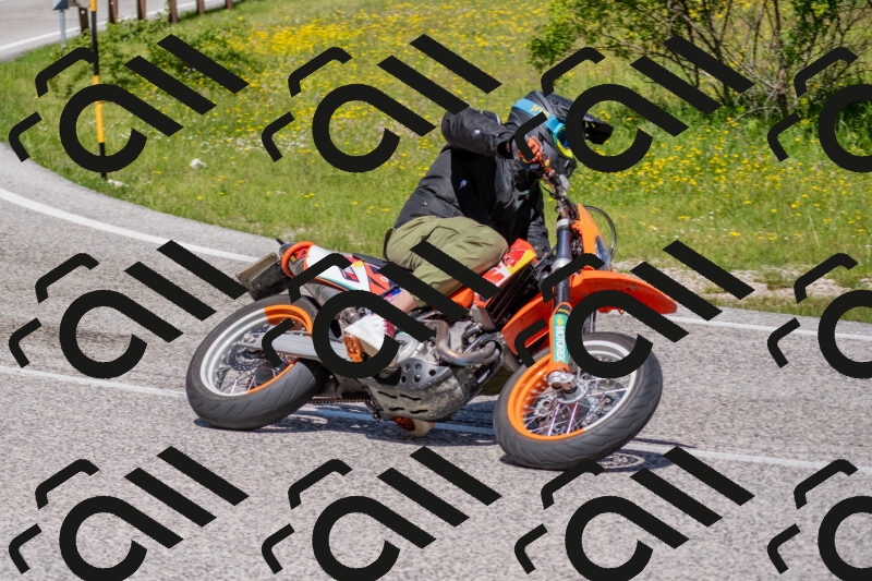 202506021136-DSC_8093_c4_