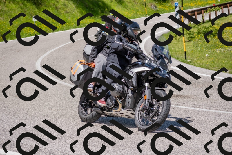 202506021158-DSC_8441_c4_