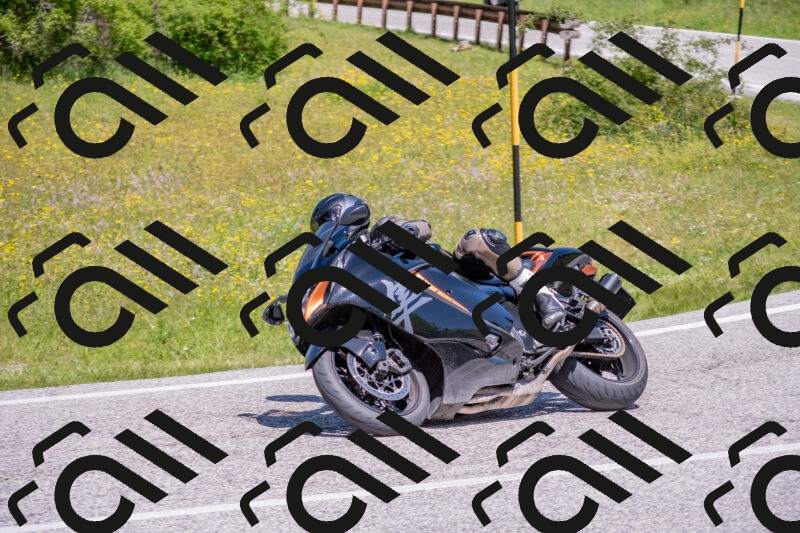 202506021158-DSC_8445_c4_