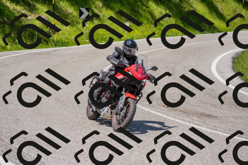 202506021220-DSC_8832_c4_