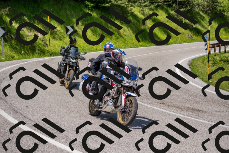 202506021222-DSC_8894_c4_