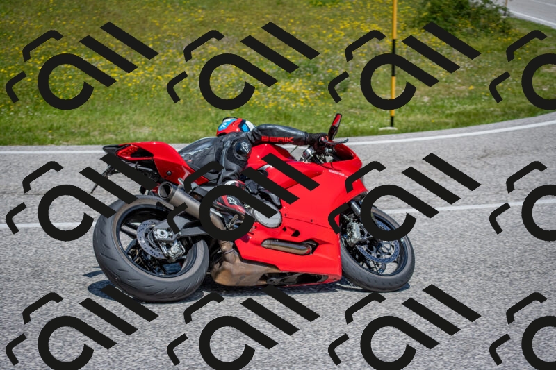 202506021229-DSC_9003_c4_